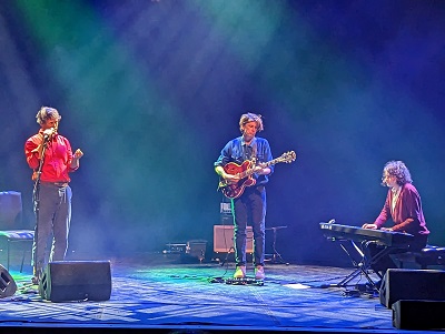 Sam Lee Singing with Nightingales