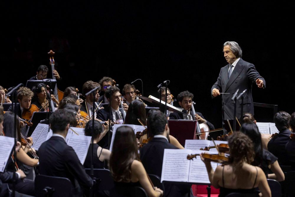 Riccardo Muti conducting the Luigi Cherubini Youth Orchestra