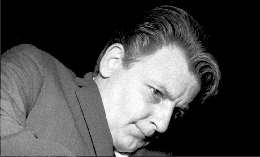 Stan Tracey faces down his piano