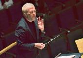 Precision and emotional power: Thomas Adès conducts the Hallé