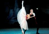 Alina Somova and Alexander Sergeyev in Balanchine's 'Scotch Symphony'