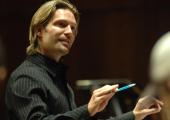 Eric Whitacre: From electropop to choral music for the cyberspace era Eric Whitacre: From electropop to choral music for the cyberspace era
