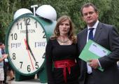 Siobhan (Jessica Hynes) and Ian (Hugh Bonneville) getting to grips with the Thousand Day Clock