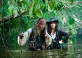 Overgrowth: Johnny Depp and Penélope Cruz wade through 'On Stranger Tides'
