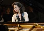 Expert soloist: Angela Hewitt