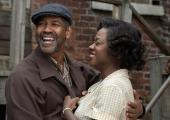 Is that Oscar calling? Troy Maxson (Denzel Washington) and his wife Rose (Viola Davis)