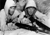 The big white one: Gene Evans (left) and Richard Basehart in 'Fixed Bayonets!'