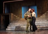 Ralph Fiennes and Indira Varma in Macbeth - not viewing Instagram posts of "What I did on my holidays"