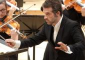 Conductor and piano duettist: Omer Meir Wellber