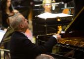 Jeremy Denk playing Brahms's Second Piano Concerto at the Lammermuir Festival