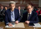 Hacked off: David Tennant as journalist Nick Davies, Toby Jones as Guardian editor Alan Rusbridger