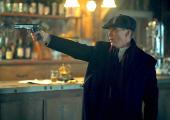 Tommy Shelby (Cillian Murphy) doing what he does best