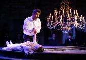 Orfeo (Meili Li) laments the second loss of his Euridice (Aoife Gibney)