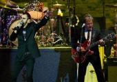 Yasser Arafat and Michael J Fox - sorry, Ringo Starr and Rick Derringer on stage last night