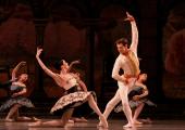 Tastefully Spanish: Viktoria Tereshkina and Vladimir Shkylarov in the Grand Pas from 'Paquita'
