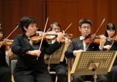 Abigail Young leads the Orchestra Ensemble Kanazawa
