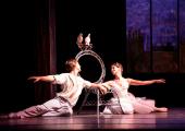Love birds: Vadim Muntagirov and Lauren Cuthbertson in Frederick Ashton's 'The Two Pigeons'