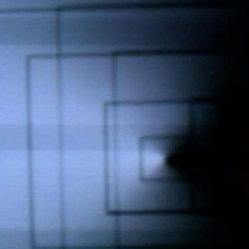 The geometric mystification of 'Paranormale Aktivitat'