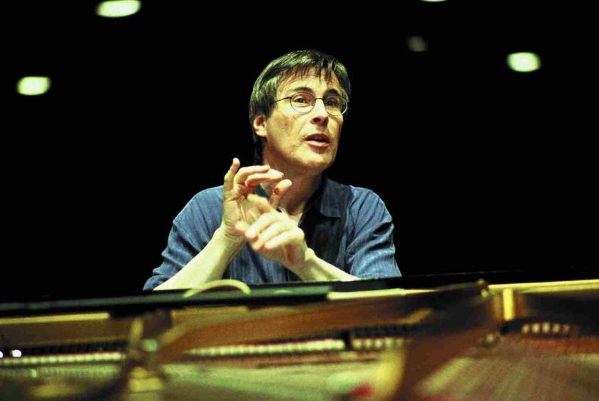 Christian Zacharias 'is above all a great original at the piano, a great refashioner of phrases, a great chiseler, chipping away at old chintzy bad habits'