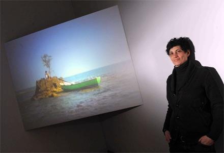 Yael Bartana accepting her award