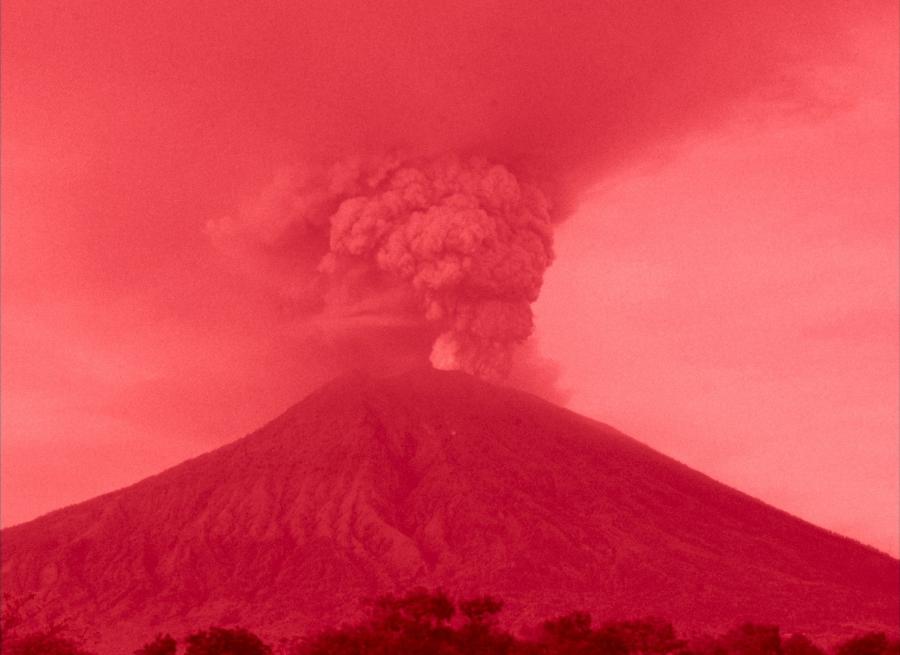 A volcano in Erupcja