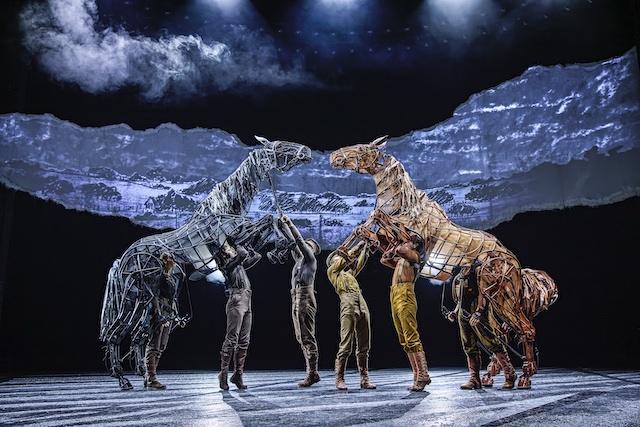 Joey and Topthorn - puppeteers in War Horse