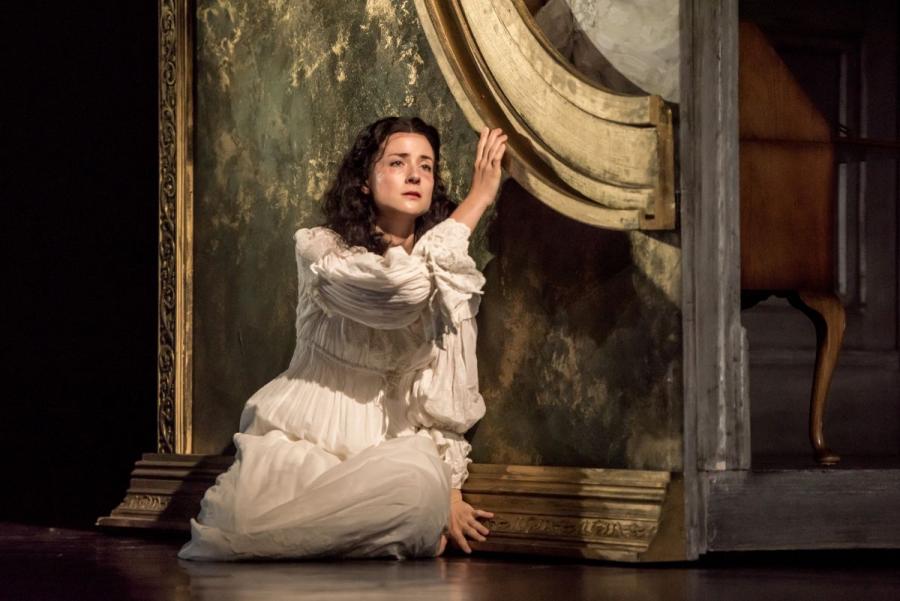 Alexandra Nowakowski (Violetta Valéry) in La Traviata at Buxton International FestivalCredit Genevieve Girling 