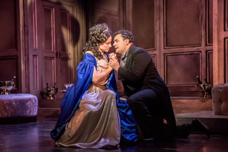 Alexandra Nowakowski (Violetta Valéry) and Tigran Melkonyan (Alfredo Germont) in La Traviata at Buxton International FestivalCredit Genevieve Girling