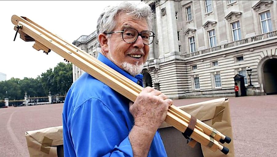 Rolf goes painting at Buckingham Palace