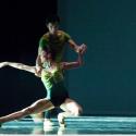 Simmons's 'A Song in the Dark': Simple, graceful moves with spacious shape and depth